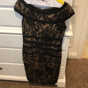 Tadashi Shoji cap sleeve black lace dress